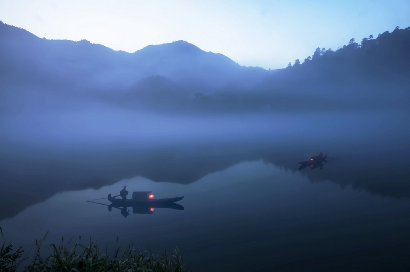 61 - BOAT AT DAWN 1 - KU MIN-SHENG - taiwan.jpg